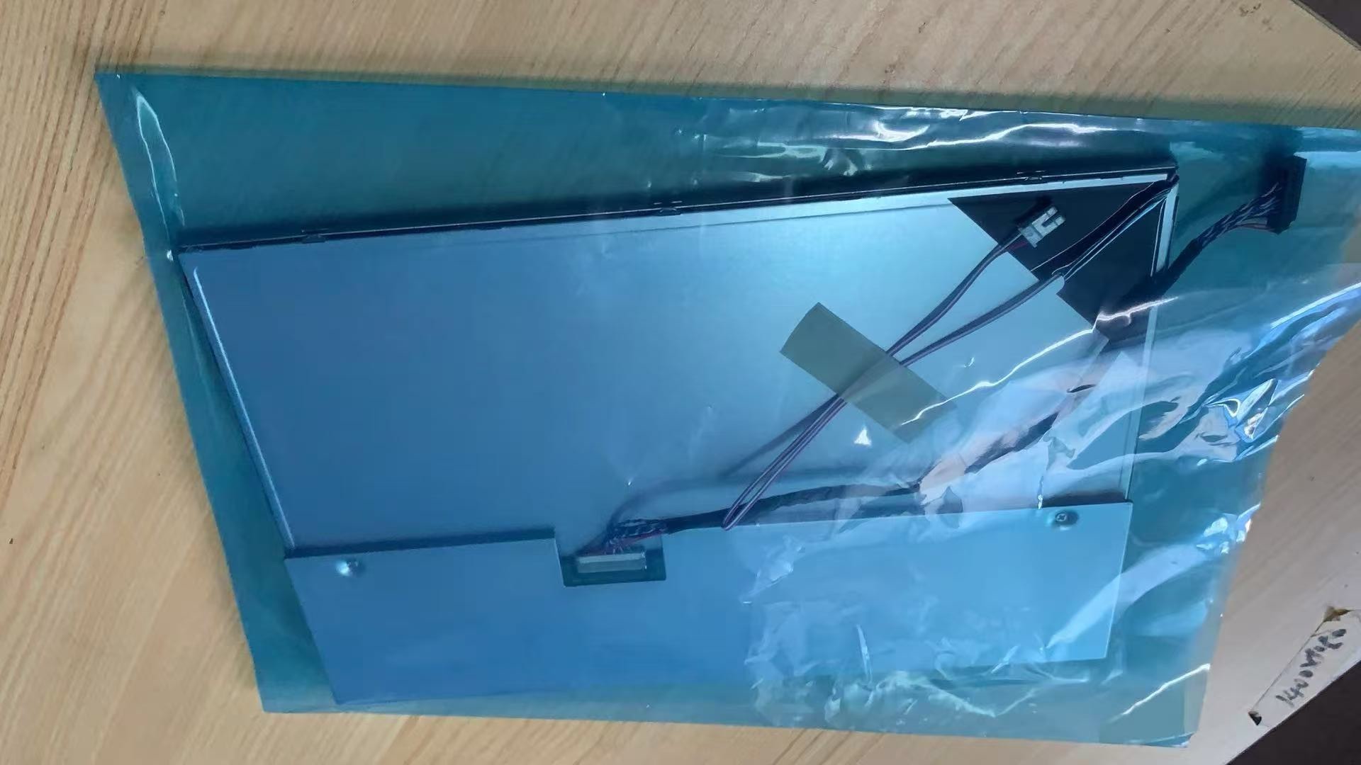 12.1 寸 1280×800 LCD 模组包装实拍